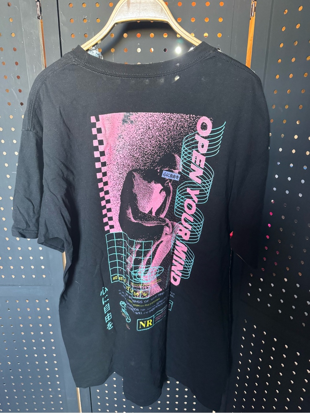 Black Graphic Tee "OPEN YOUR MIND" in Pink & Teal